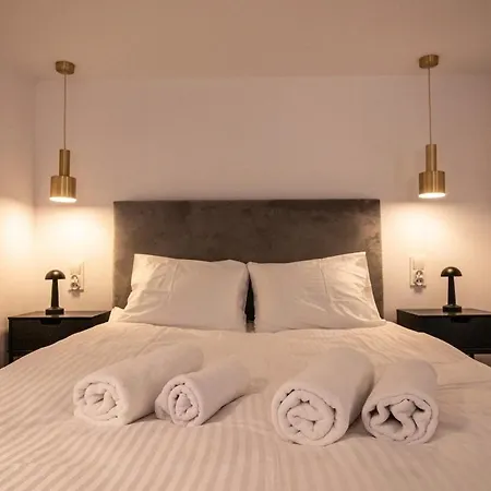 Bright Loft With River View - Old Town - Апартаменти Вроцлав