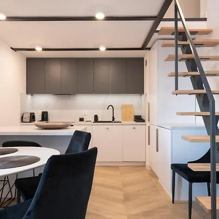 Bright Loft With River View - Old Town - * Вроцлав