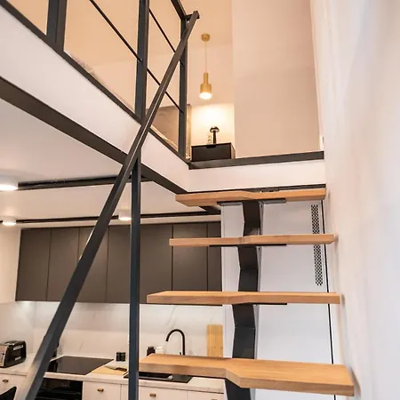 Bright Loft With River View - Old Town - Апартаменти *