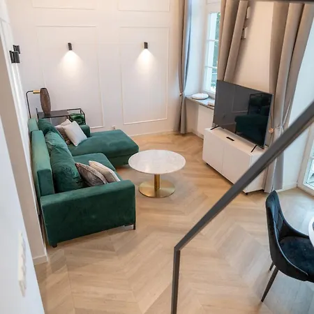 Bright Loft With River View - Old Town -